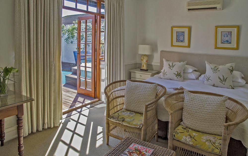 Admiralty Beach House Порт-Елізабет Екстер'єр фото